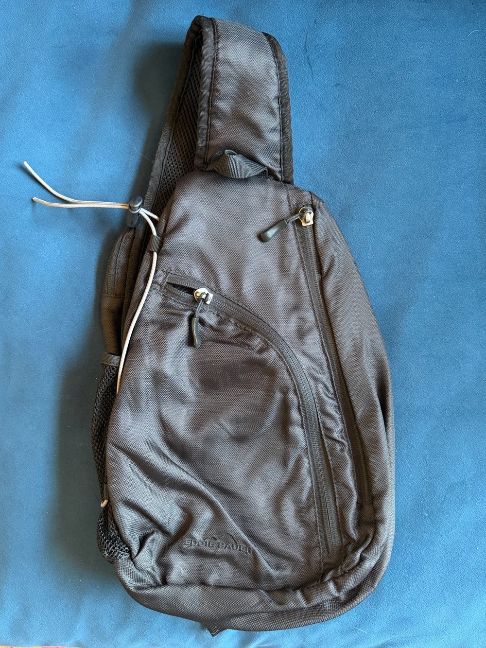 Eddie Bauer black, sling/backpack